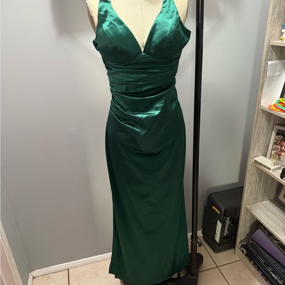 B Darlin Strapless Emerald Dress - Picture 3 of 12